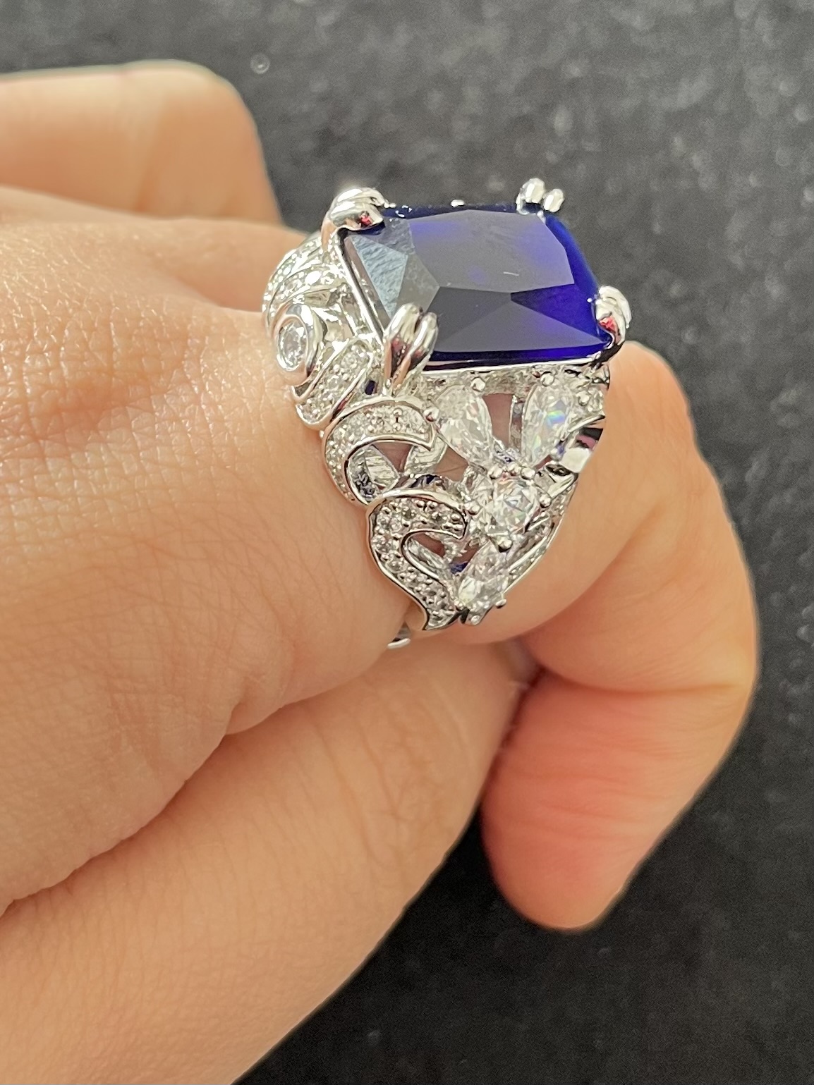 Ring