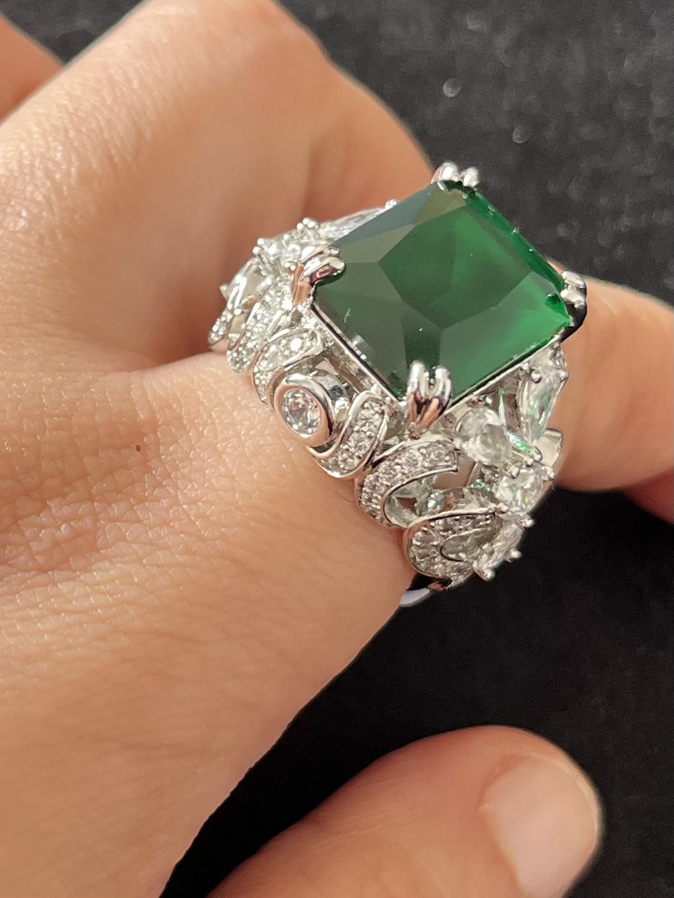 Ring